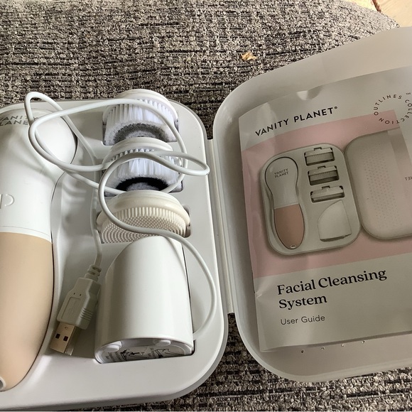 Facial cleansing system - Picture 1 of 2